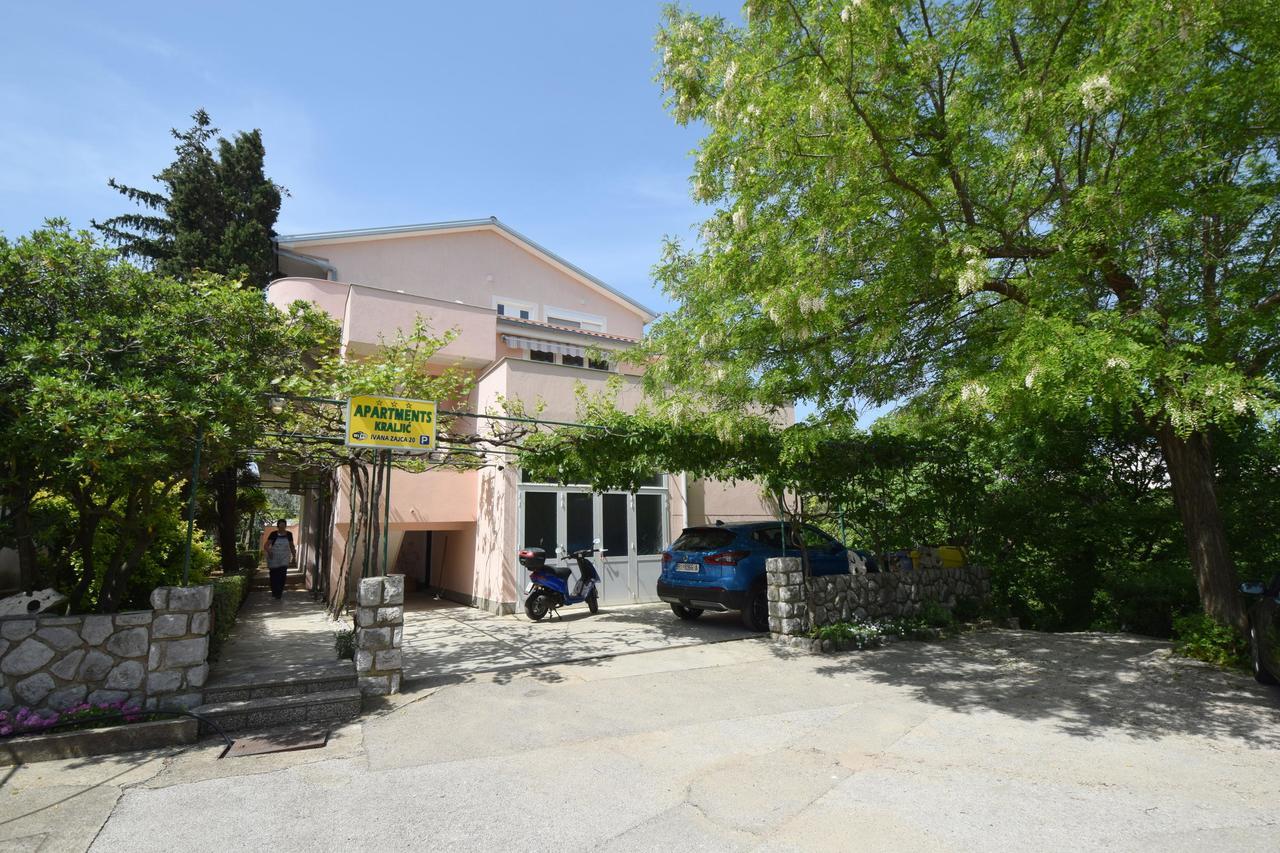 Apartments Kraljic คิร์ก ภายนอก รูปภาพ