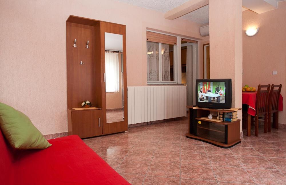 Apartments Kraljic คิร์ก ภายนอก รูปภาพ